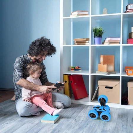 Remote controlled EVI STUNT RC car, acrobat car - blue