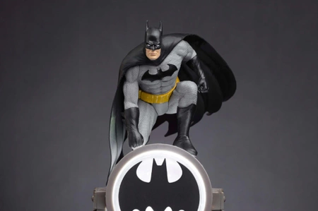 BATMAN DC COMICS Desk Lamp - Large LED Lamp (Projector) for Desk