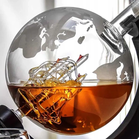 Whisky decanter with glasses EVI PREMIUM Globe Ship - gift set