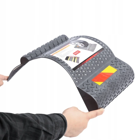 Parking assistant, garage stop, bumper, wedge, overrun, stopwatch