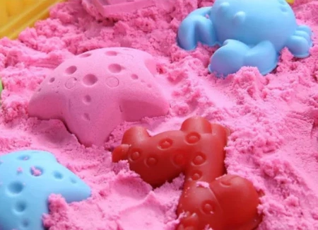 Piasek kinetyczny dla dzieci, magiczna piaskolina 1KG - różowy