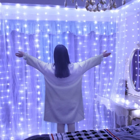 LED SVĚTELNÁ ZÁVĚS 3x3 LAMPY 300 Vánoční stromek GIRLAND COLD XXL